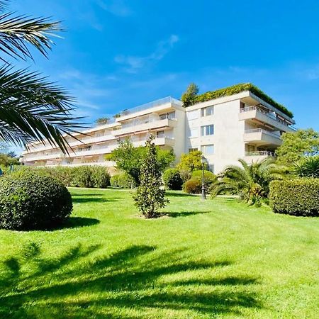 Charming Studio With Pool In Saint Tropez Lägenhet Exteriör bild