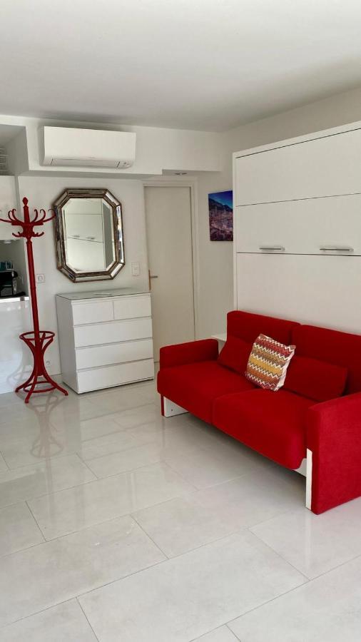 Charming Studio With Pool In Saint Tropez Lägenhet Exteriör bild